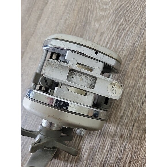 Shimano Cruzar CRZ 200 Fishing Reel 3 Bearing - PARTS OR REPAIR - Picture 13 of 13